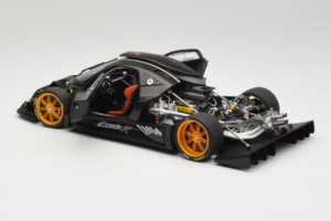 Pagani Zonda R Revolucion Carbon Fiber AUTOart 1:18 78261 Kov – obrázok 5 z 8