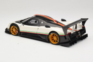 Pagani Zonda R Revolucion Biely AUTOart 1:18 78262 Kov – obrázok 7 z 8