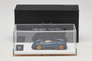 Pagani Zonda Tricolore Exposed Carbon Modrý Henson & Heaven 1:64 PZTECB01 Kov – obrázok 7 z 7
