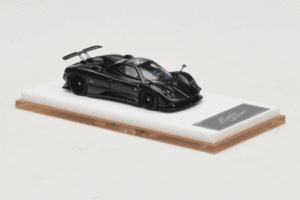 Pagani Zonda Tricolore Exposed Carbon Henson & Heaven 1:64 PZTEC01 Kov – obrázok 4 z 7
