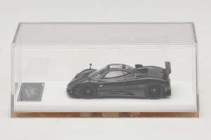 Pagani Zonda Tricolore Exposed Carbon Henson & Heaven 1:64 PZTEC01 Kov – obrázok 6 z 7