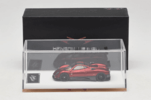 Pagani Zonda Tricolore Červený Henson & Heaven 1:64 PZTR01 Kov – obrázok 7 z 7