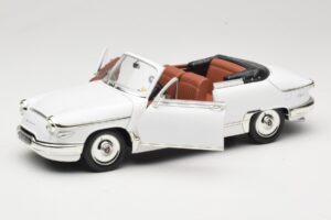 Panhard PL17 Kabriolet Biely Solido 1:18 8174 Kov – obrázok 2 z 8