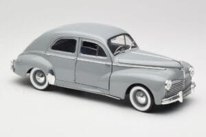 Peugeot 203 Gris Clair Solido 1:18 8145 Kov – obrázok 6 z 8