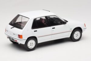 Peugeot 205 Biely MCG 1:18 MCG18493 Kov – obrázok 2 z 6