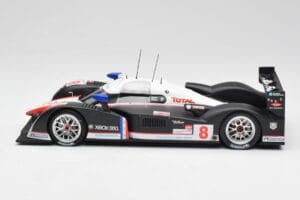 Peugeot 908 HDi LMP1 #8 S. Sarrazin / P. Lamy / S. Bourdais 24 Hours of Le Mans 2nd 2007 Minichamps 1:18 150071208 Kov – obrázok 3 z 6