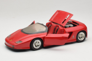 Pininfarina Mythos Červený Revell 1:18 8806 Kov – obrázok 2 z 8