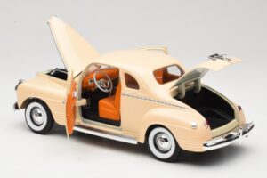 Plymouth Coupe Béžový Road Signature 1:18 92398 Kov – obrázok 5 z 8
