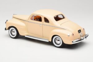 Plymouth Coupe Béžový Road Signature 1:18 92398 Kov – obrázok 7 z 8