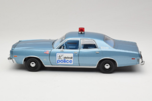 Plymouth Fury Beverly Hills PD Modrý GreenLight 1:18 19069 Kov – obrázok 4 z 8