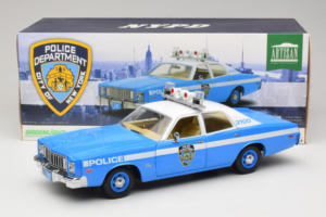 Plymouth Fury Police Pursuit New York Police Department GreenLight 1:18 19043 Kov – obrázok 8 z 8