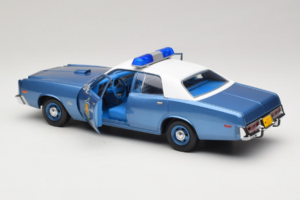 Plymouth Fury Police Pursuit Smokey and the Bandit GreenLight 1:18 19044 Kov – obrázok 5 z 8