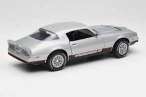 Pontiac Firebird Formula Strieborný ERTL 1:18 33514 Kov – obrázok 3 z 8