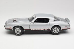 Pontiac Firebird Formula Strieborný ERTL 1:18 33514 Kov – obrázok 4 z 8