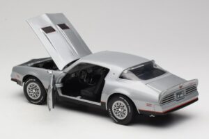 Pontiac Firebird Formula Strieborný ERTL 1:18 33514 Kov – obrázok 5 z 8