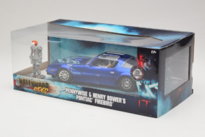 Pontiac Firebird Pennywise With Figure Jada 1:24 31118 Kov – obrázok 3 z 3