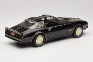 Pontiac Firebird Trans Am SE Smokey and the Bandit Joyride 1:18 33121 Kov – obrázok 3 z 8