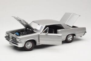 Pontiac GTO Strieborný Sun Star 1:18 1821 Kov – obrázok 2 z 8