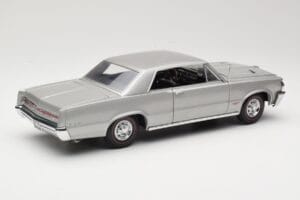 Pontiac GTO Strieborný Sun Star 1:18 1821 Kov – obrázok 3 z 8