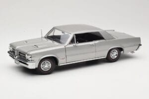 Pontiac GTO Strieborný Sun Star 1:18 1821 Kov