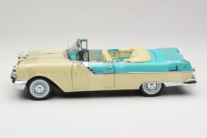 Pontiac Star Chief I Love Lucy Nautilus Blue Biely Sun Star 1:18 5057 Kov – obrázok 4 z 7