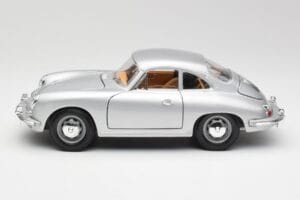 Porsche 356B Strieborný & Hnedý Interiér Bburago 1:18 3021-M2 Kov – obrázok 4 z 8