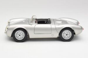 Porsche 550 A Spyder Strieborný Maisto 1:18 50314 Kov – obrázok 4 z 8