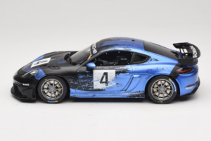 Porsche 718 Cayman GT4 RS Clubsport Čierny Modrý Otto 1:18 OT469 Živica – obrázok 3 z 6