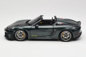 Porsche 718 Spyder RS Weissach Pack Forest Green Norev 1:18 187272 Kov – obrázok 4 z 8
