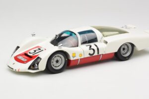 Porsche 906 LH #31 H. Herrmann / H. Linge Porsche System Engineering 24 Hours of Le Mans 1966 Minichamps 1:18 100666131 Kov