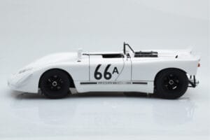 Porsche 908/02 #66A S. McQueen Holtville 1970 AUTOart 1:18 87073 Kov – obrázok 5 z 8