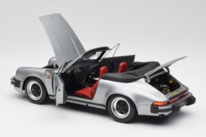 Porsche 911 930 Carrera 3.2 Kabriolet Šedá Metalíza Minichamps 1:18 100063034 Kov – obrázok 5 z 8