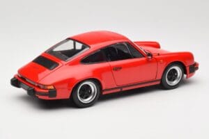 Porsche 911 930 Carrera 3.2 Guards Red Minichamps 1:18 100063021 Kov – obrázok 3 z 8