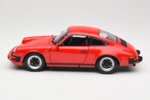Porsche 911 930 Carrera 3.2 Guards Red Minichamps 1:18 100063021 Kov – obrázok 4 z 8