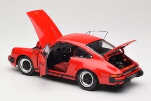Porsche 911 930 Carrera 3.2 Guards Red Minichamps 1:18 100063021 Kov – obrázok 5 z 8