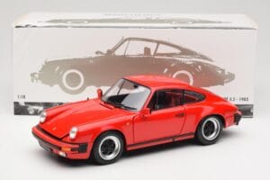 Porsche 911 930 Carrera 3.2 Guards Red Minichamps 1:18 100063021 Kov – obrázok 8 z 8