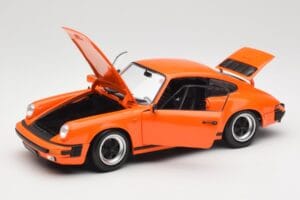 Porsche 911 930 Carrera 3.2 Signal Orange Minichamps 1:18 100063025 Kov – obrázok 2 z 8