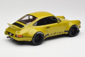 Porsche 911 930 RWB Classic Khaki GT Spirit 1:18 GT120 Živica – obrázok 2 z 6