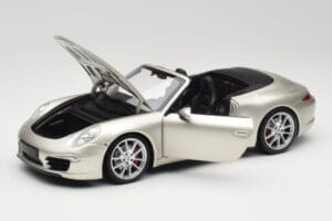 Porsche 911 991 Carrera S Kabriolet GT Strieborný Metalíza Minichamps 1:18 100061030 Kov – obrázok 2 z 8