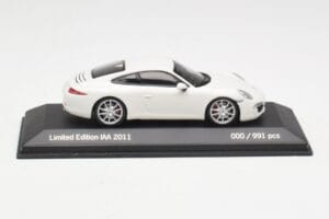 Porsche 911 991 Carrera S Biely IAA Frankfurt 2011 Minichamps 1:43 WAX20100090 Kov – obrázok 3 z 5