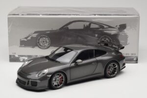 Porsche 911 991 GT3 Grey Metallic Minichamps 1:18 110062720 Kov – obrázok 8 z 8