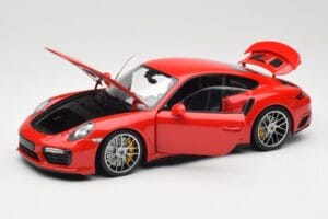 Porsche 911 991 Turbo S Guards Red Minichamps 1:18 110067122 Kov – obrázok 2 z 8