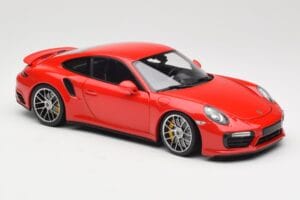 Porsche 911 991 Turbo S Guards Red Minichamps 1:18 110067122 Kov – obrázok 6 z 8