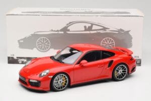 Porsche 911 991 Turbo S Guards Red Minichamps 1:18 110067122 Kov – obrázok 8 z 8