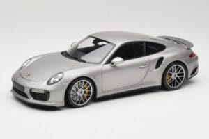 Porsche 911 991 Turbo S Strieborný Minichamps 1:18 113067126 Kov