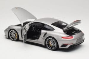 Porsche 911 991 Turbo S Strieborný Minichamps 1:18 113067126 Kov – obrázok 5 z 8