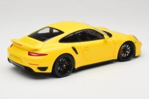 Porsche 911 991 Turbo S Žltý S Čiernymi Kolesami Minichamps 1:18 110062321 Kov – obrázok 3 z 8