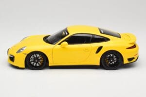 Porsche 911 991 Turbo S Žltý S Čiernymi Kolesami Minichamps 1:18 110062321 Kov – obrázok 4 z 8