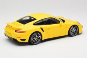 Porsche 911 991 Turbo S Žltý So Striebornými Kolesami Minichamps 1:18 110062322 Kov – obrázok 3 z 8
