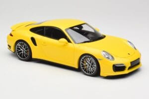 Porsche 911 991 Turbo S Žltý So Striebornými Kolesami Minichamps 1:18 110062322 Kov – obrázok 6 z 8